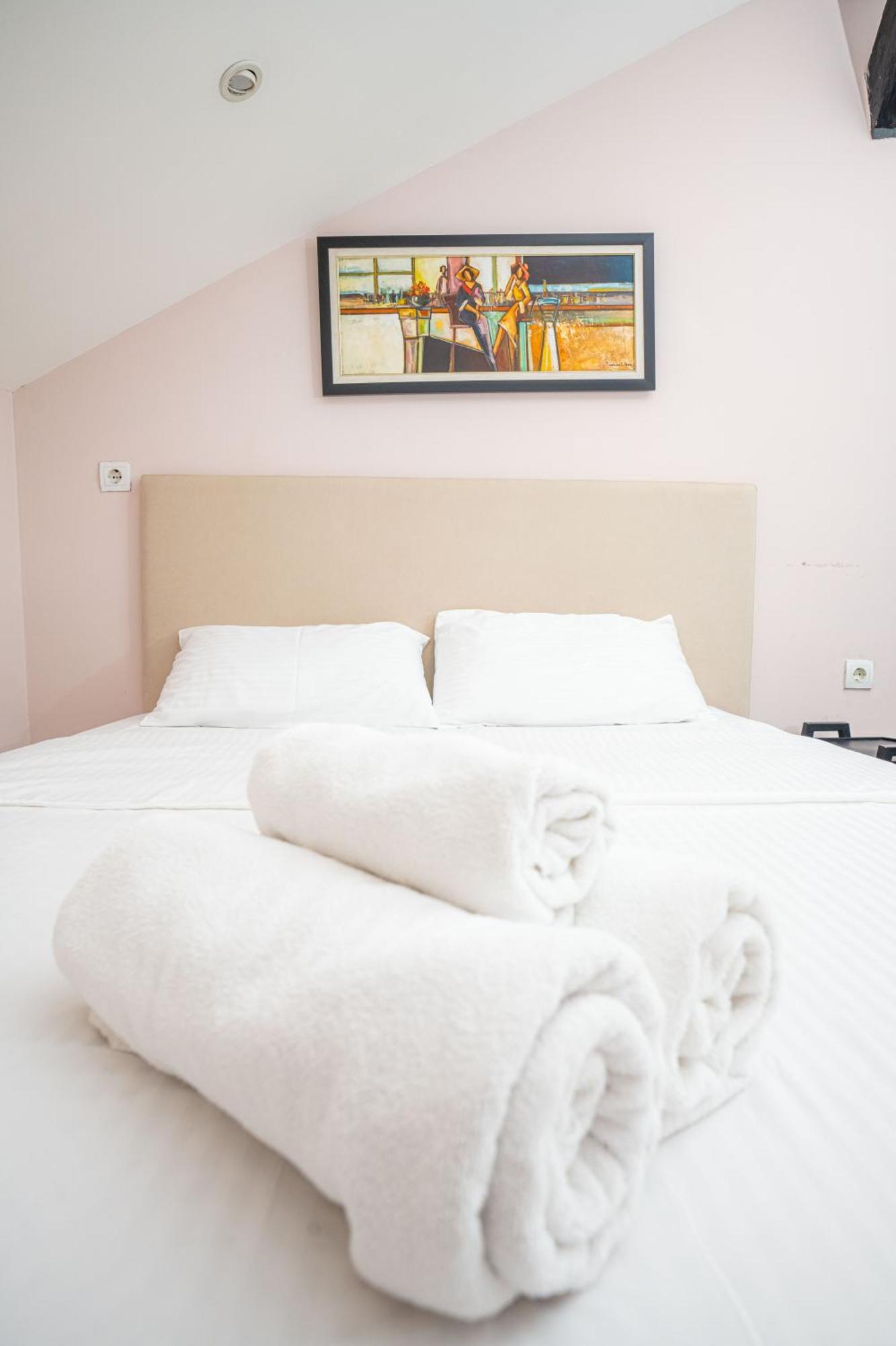 He-Ra Apartments With Free Parking Skopje Exterior photo